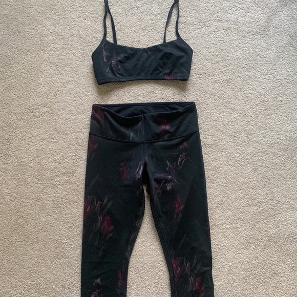 Lululemon sports bra and leggings flower print - Picture 1 of 7